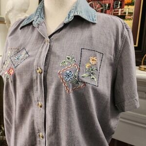 Basic Editions Womens Medium Gingham Embroidered Button Up Denim Collar Top Blue